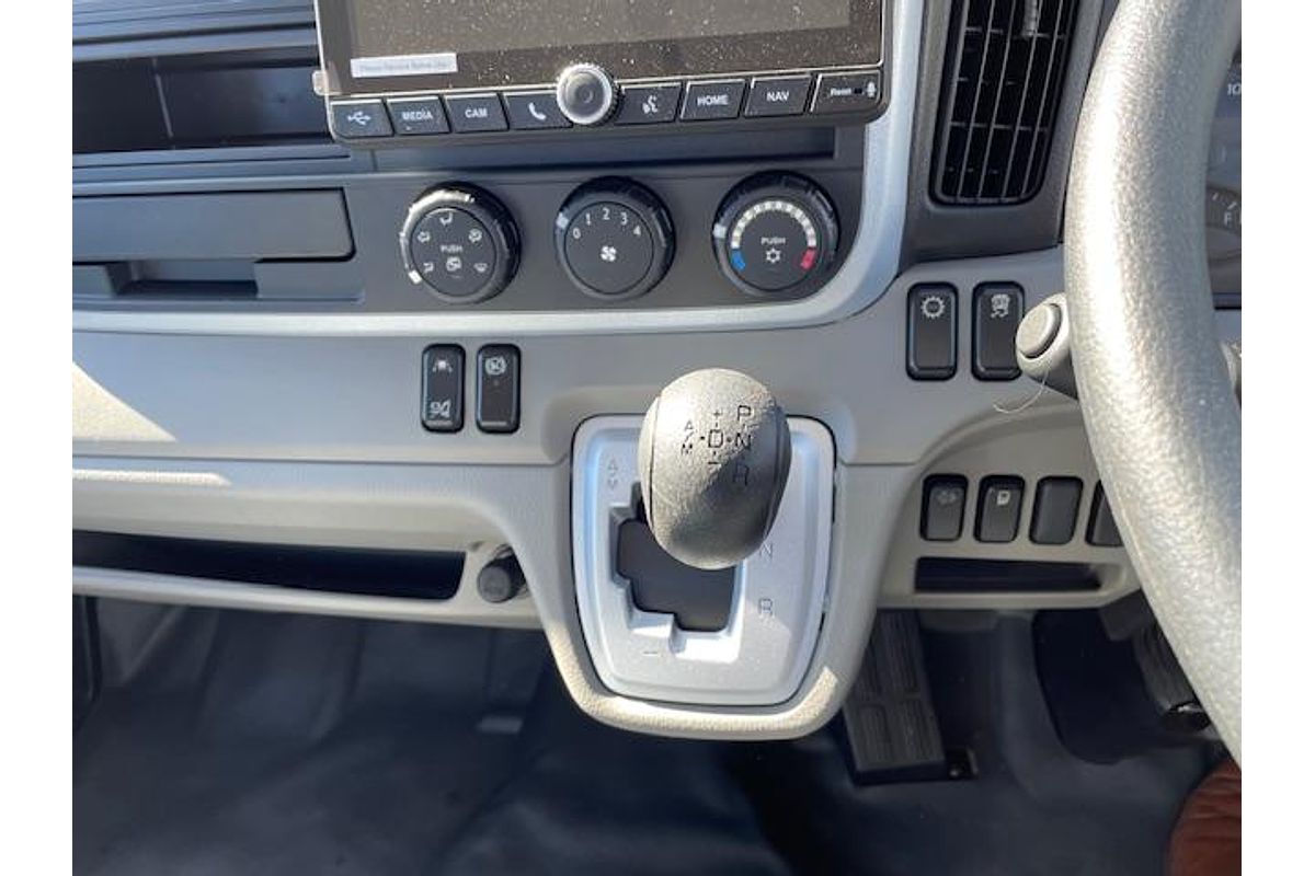 2025 Fuso Canter 515 image 12