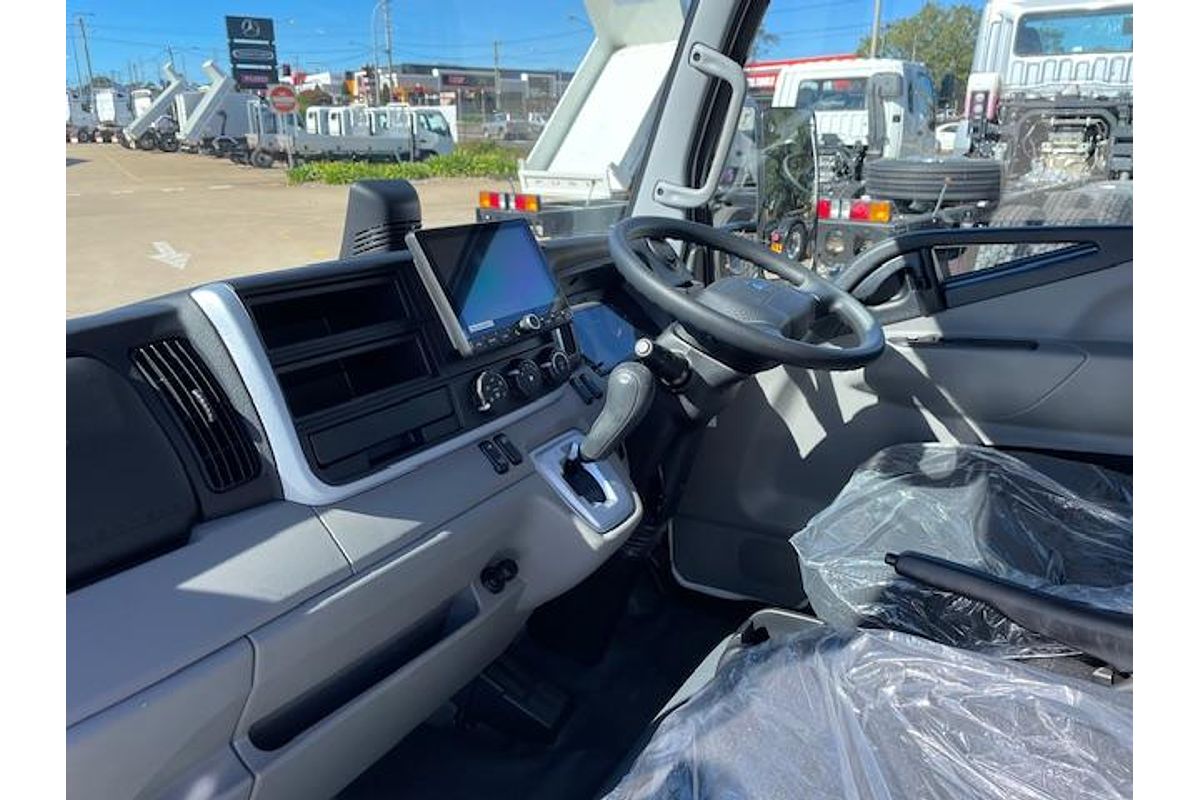 2025 Fuso Canter 515 image 14