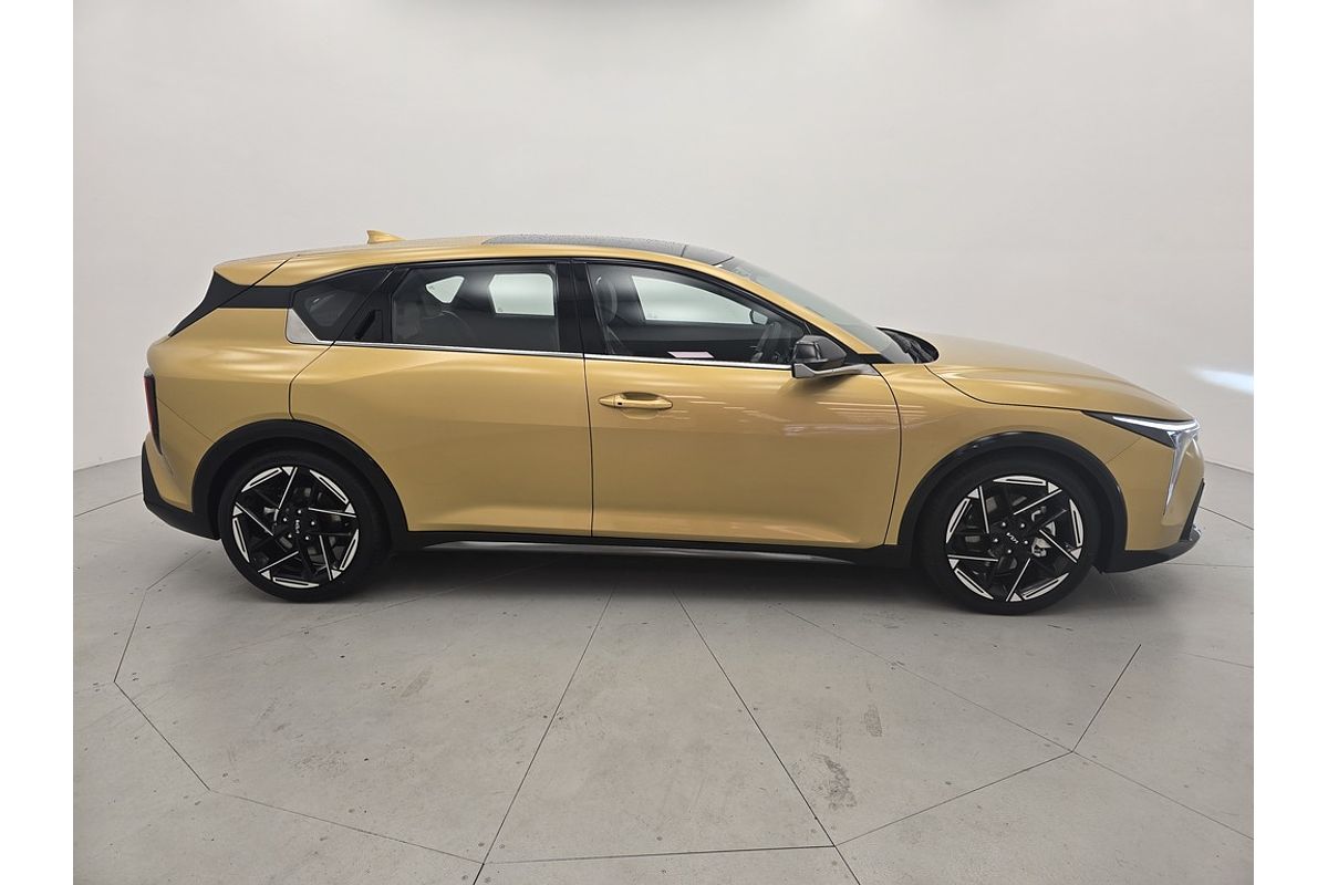 2025 Kia K4 GT-Line CL4m