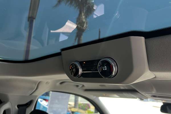2024 Ford Tourneo Titanium X AV SWB thumb-8