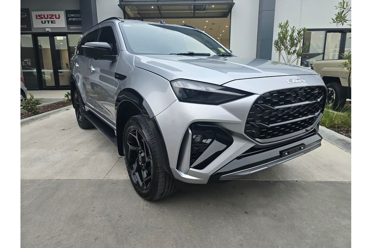 2025 Isuzu MU-X X-TERRAIN image 9