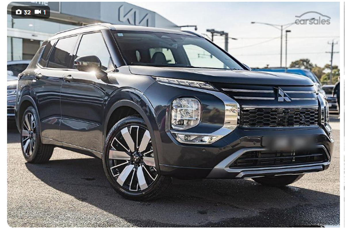2025 Mitsubishi Outlander Exceed ZM AWD