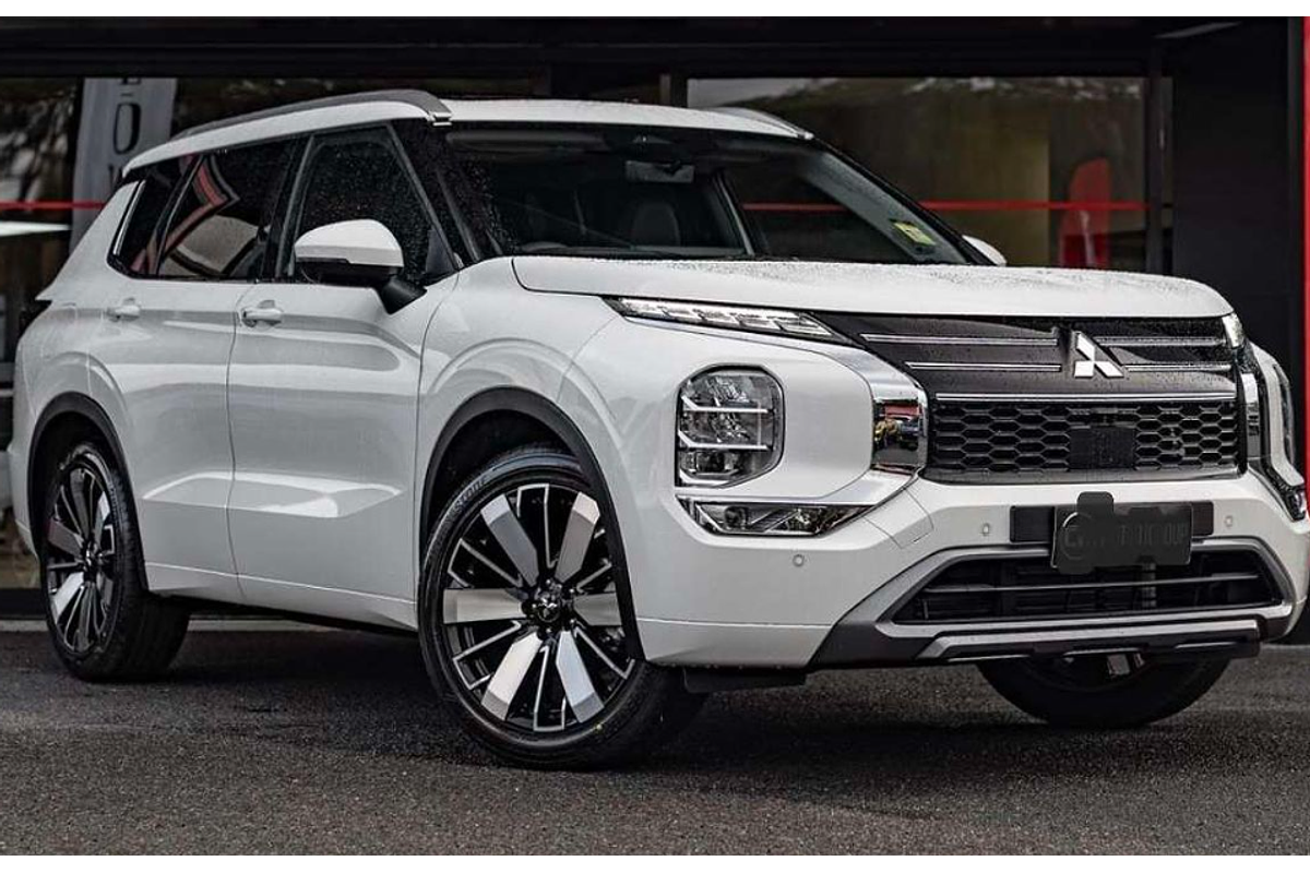 2025 Mitsubishi Outlander Exceed ZM AWD