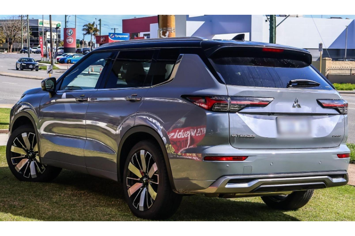 2025 Mitsubishi Outlander Exceed Tourer ZM AWD