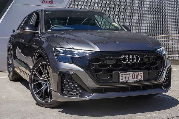 2025 Audi Q8 50 TDI S line F1