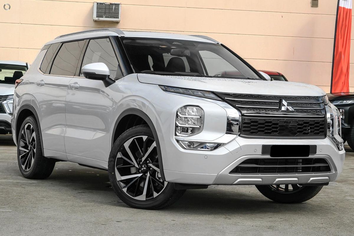2023 Mitsubishi Outlander Exceed ZM
