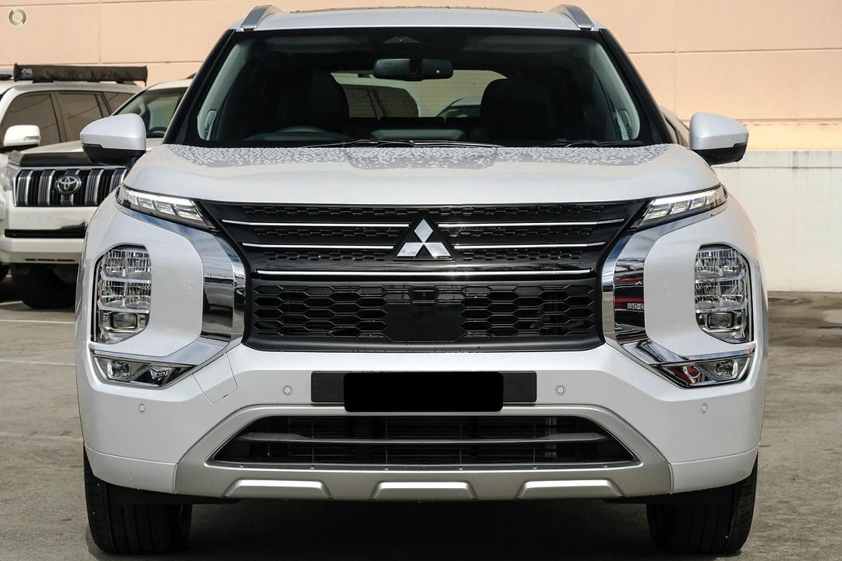 2023 Mitsubishi Outlander Exceed ZM