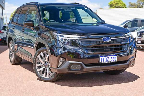 2025 Subaru Forester Hybrid Touring S6