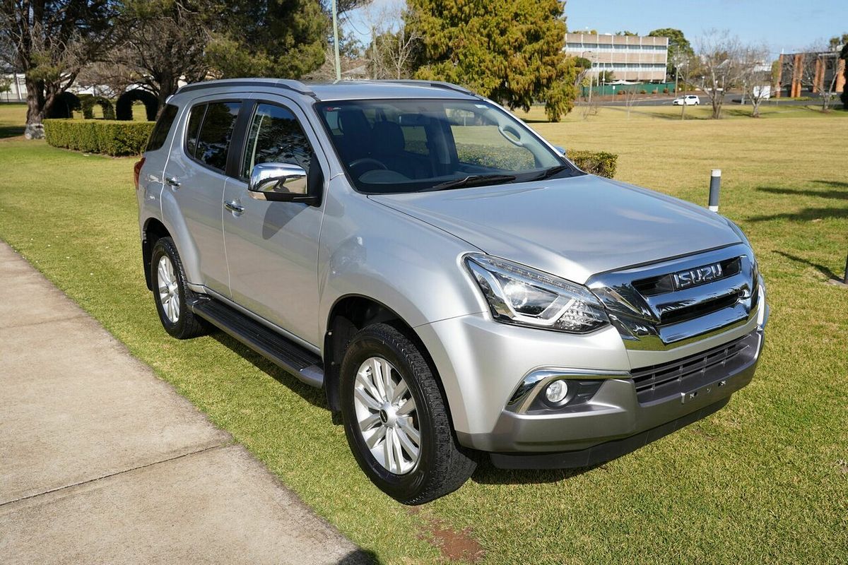 2017 Isuzu MU-X LS-T