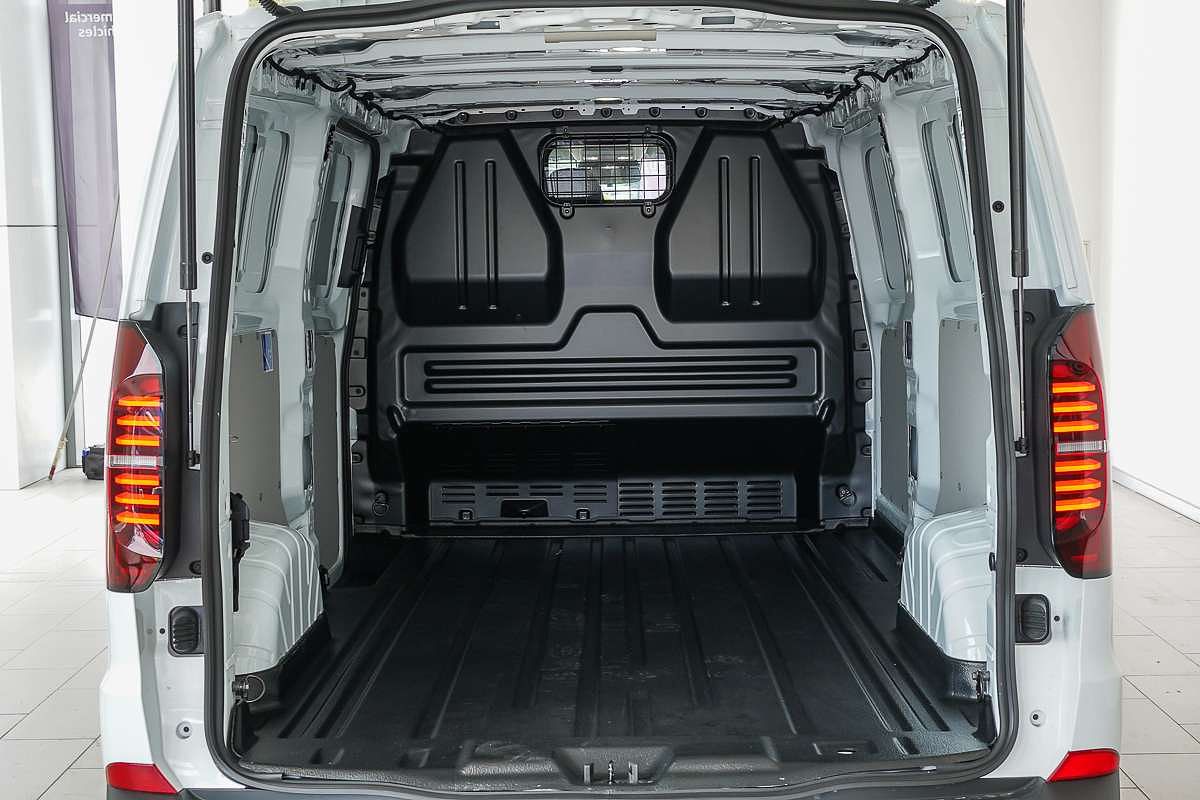 2025 Volkswagen Transporter TDI390 NSN LWB Low Roof