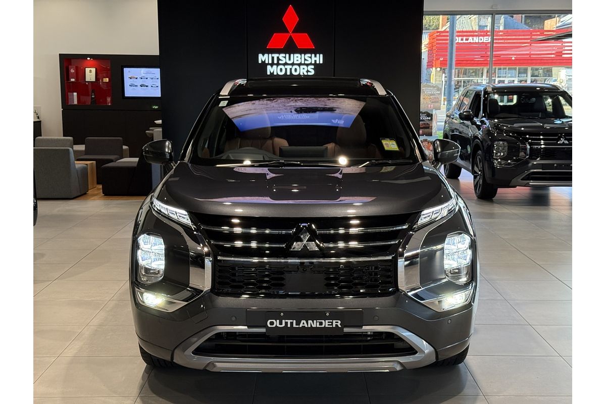 2025 Mitsubishi Outlander Exceed Tourer ZM