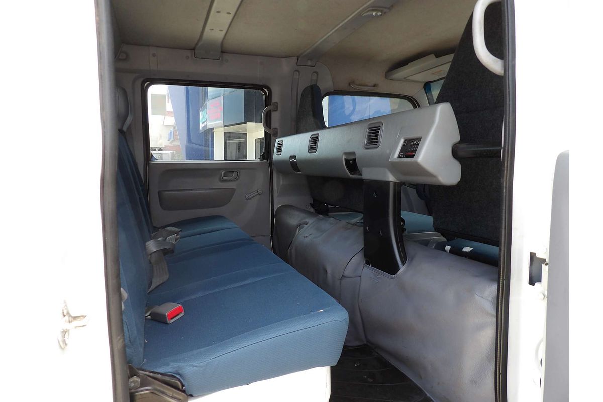 2016 Fuso Canter 918 ELWB image 5