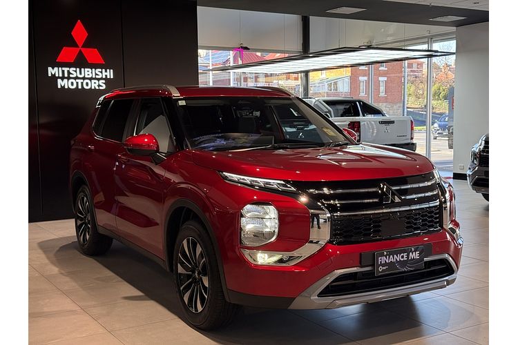 2025 Mitsubishi Outlander LS ZM