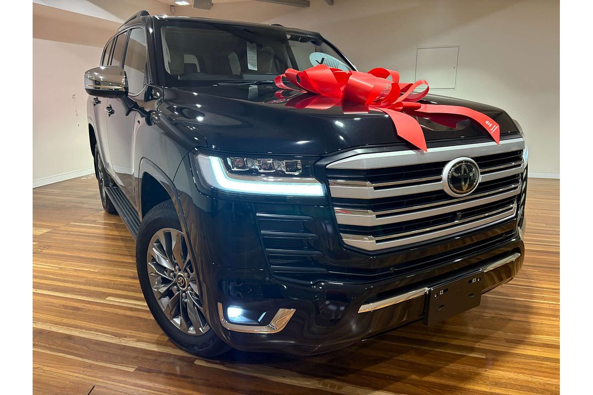 2024 Toyota Landcruiser Sahara ZX FJA300R