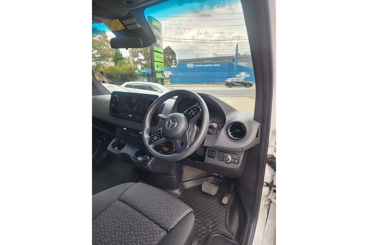 2019 Mercedes-Benz Sprinter 519CDI VS30 LWB High Roof image 14