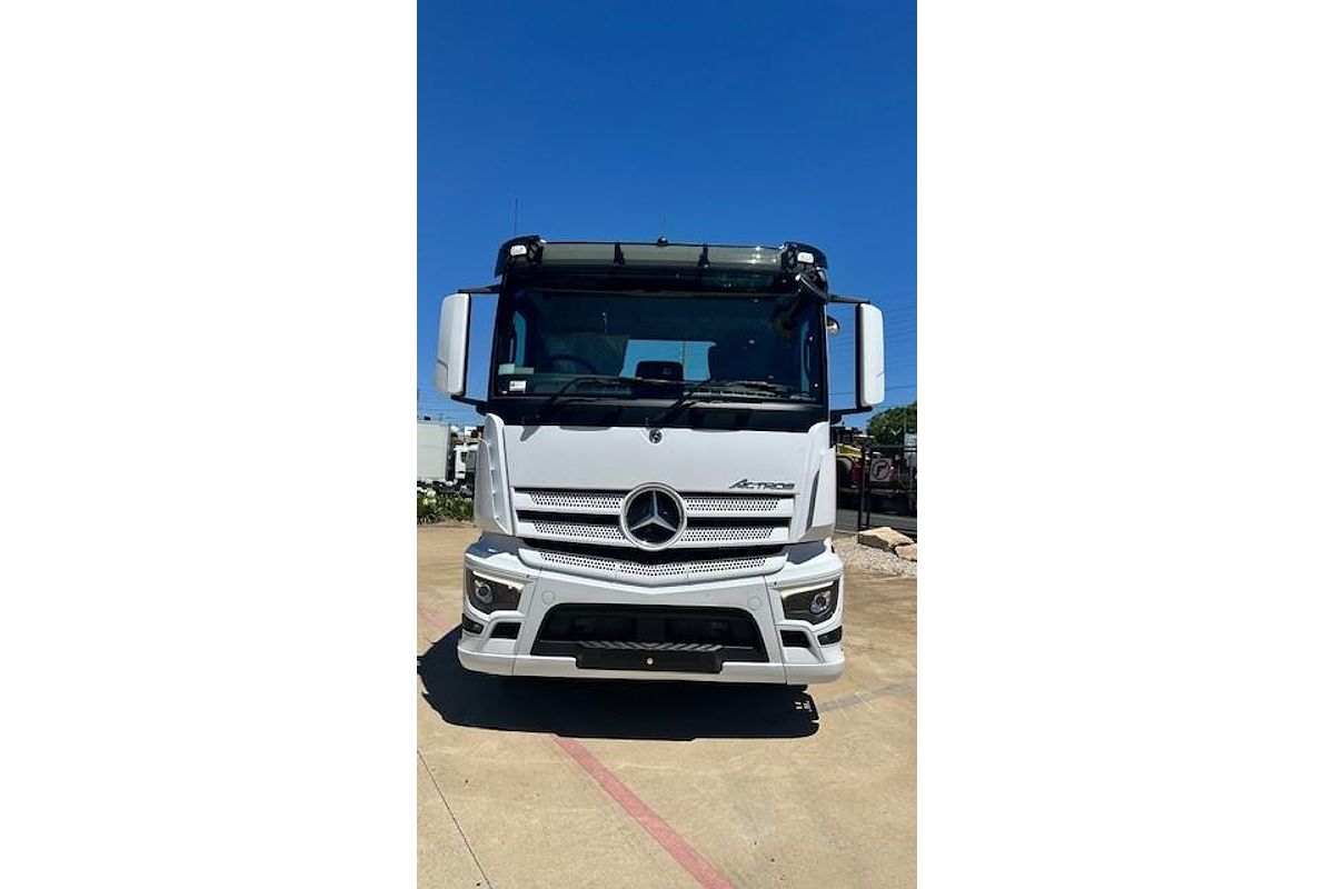 2025 Mercedes-Benz 2630 Pure