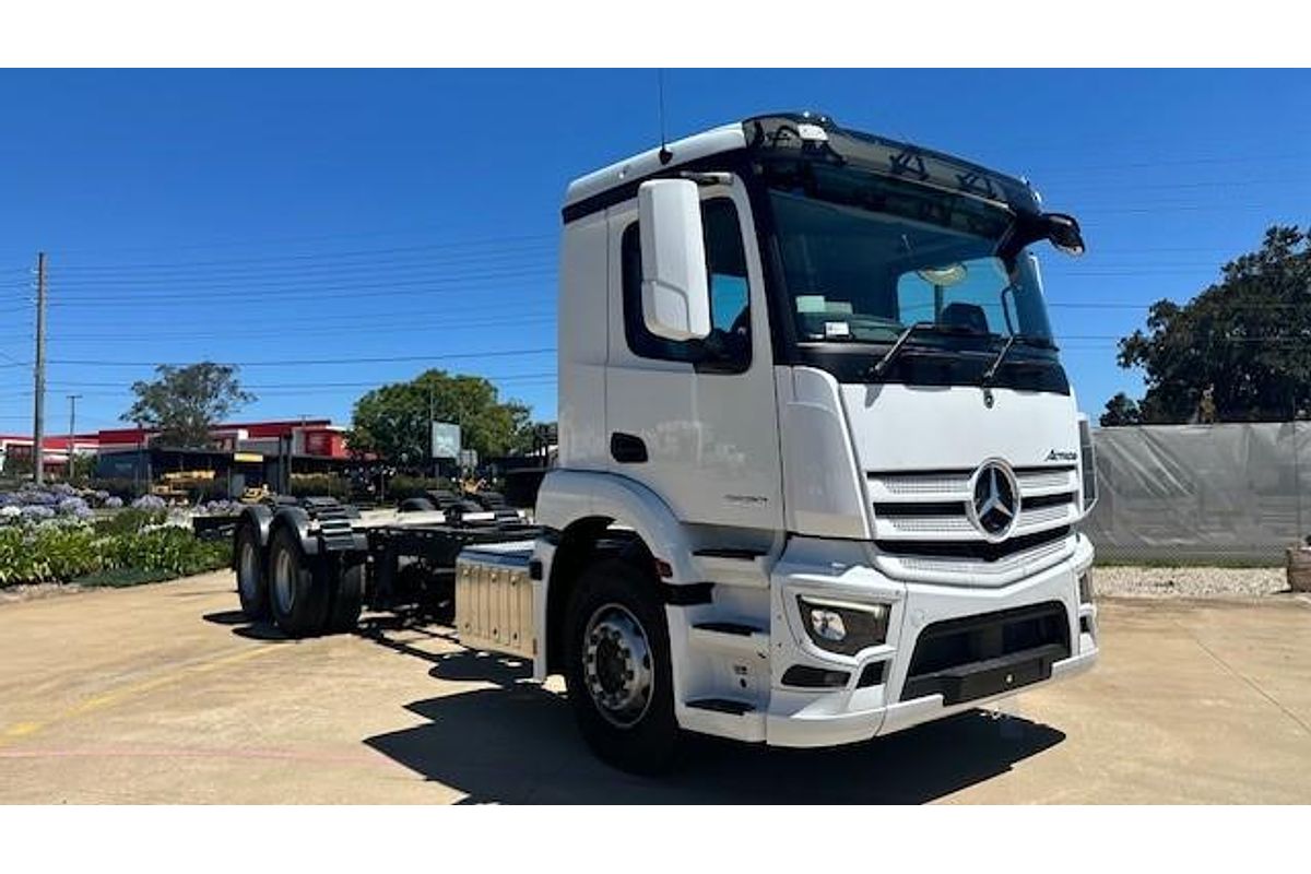 2025 Mercedes-Benz 2630 Pure image 3