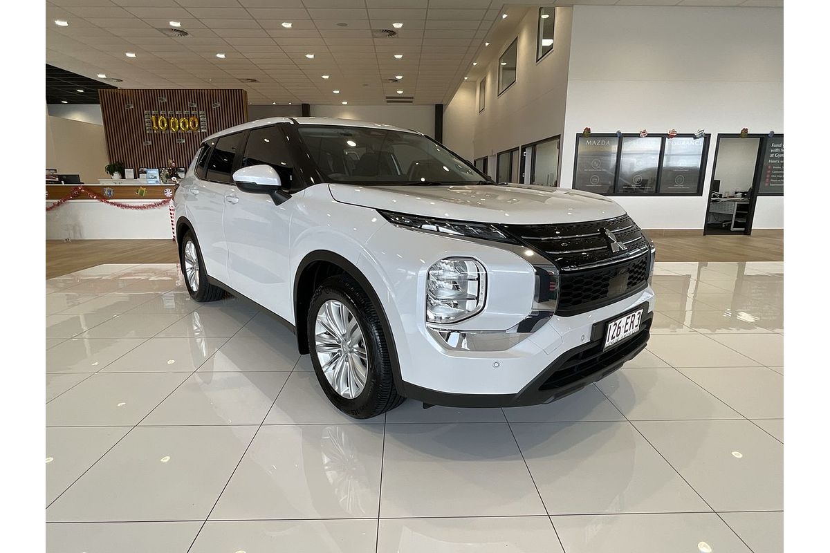 2022 Mitsubishi Outlander ES ZM