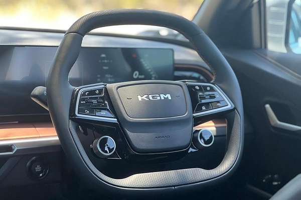 2026 KGM Musso EV AWD O100 4X4 thumb-5