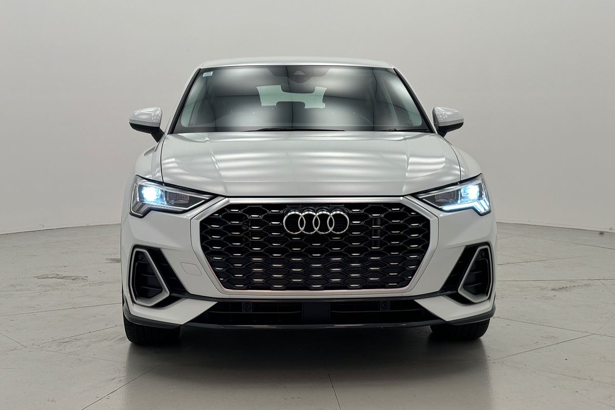 2024 Audi Q3 35 TFSI S line F3