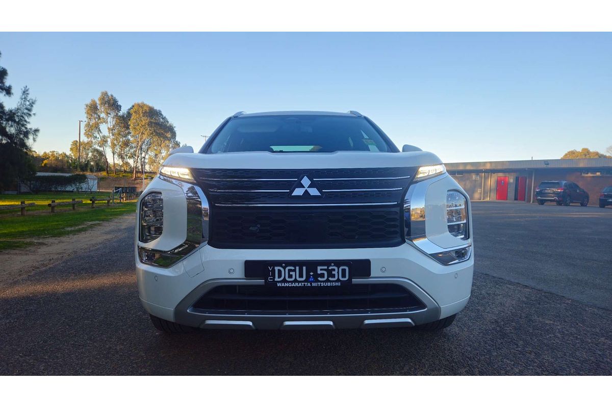 2025 Mitsubishi Outlander PHEV Exceed ZM