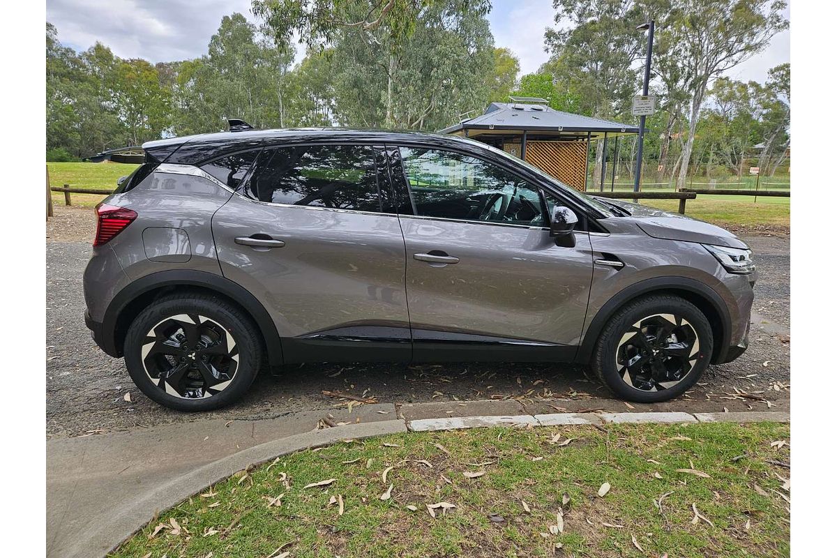 2025 Mitsubishi ASX Exceed XE