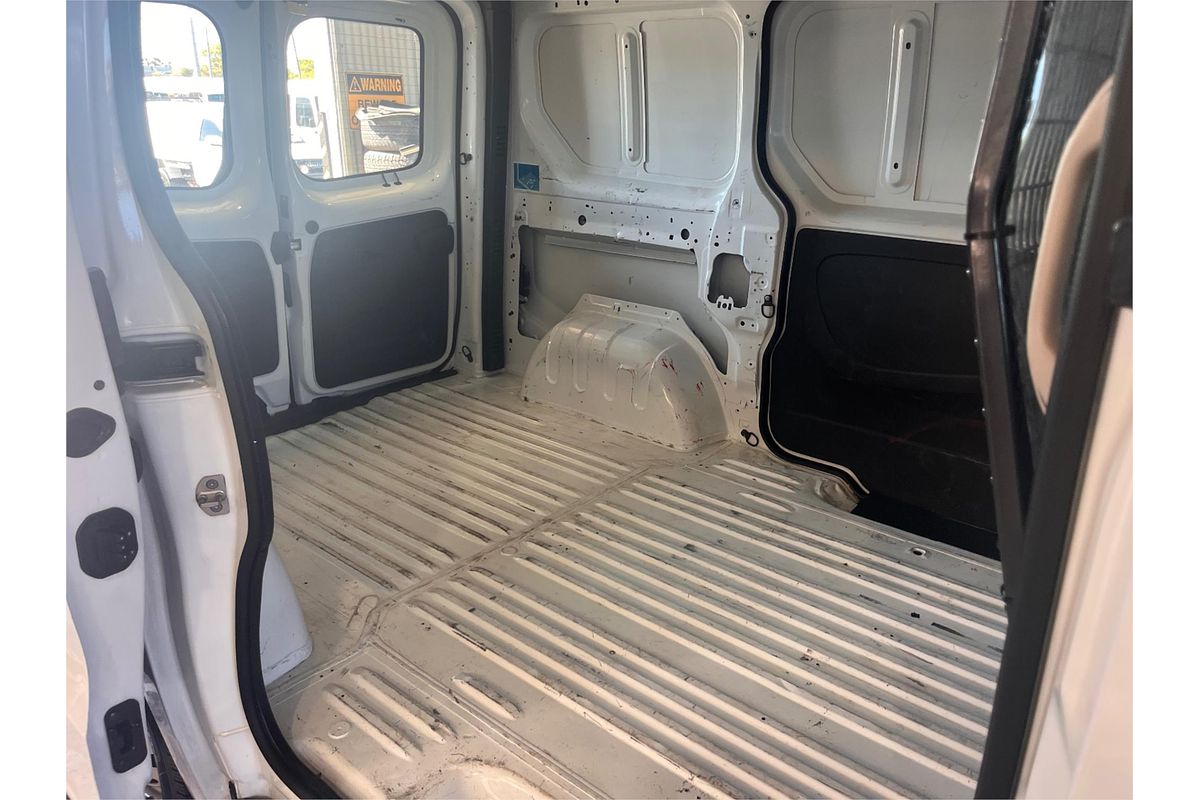2021 Mitsubishi Express GLX SN SWB