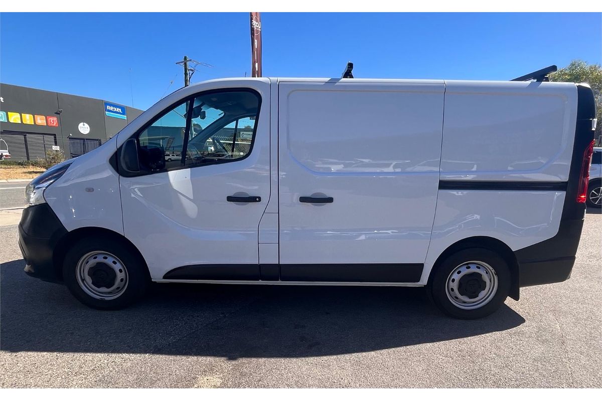 2021 Mitsubishi Express GLX SN SWB