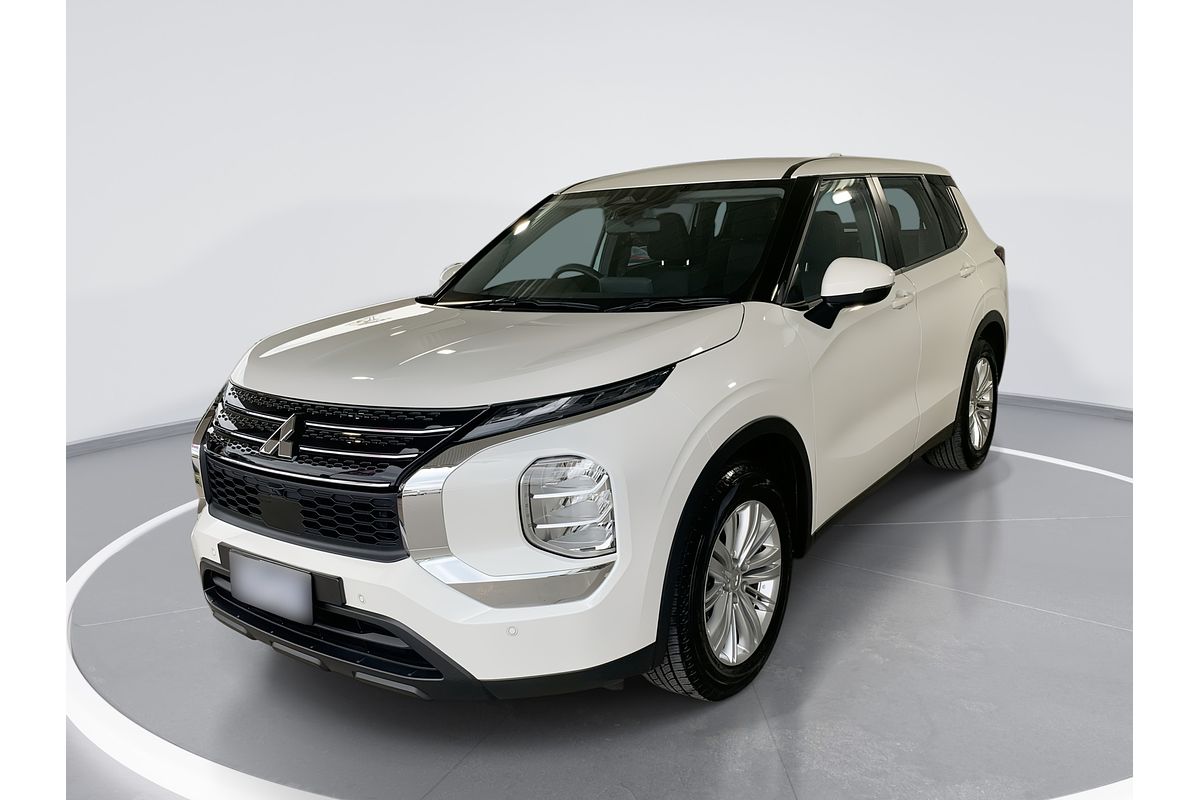 2023 Mitsubishi Outlander ES ZM