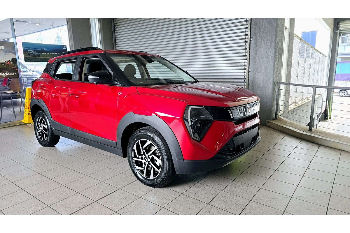 2025 Mahindra XUV3XO AX5L