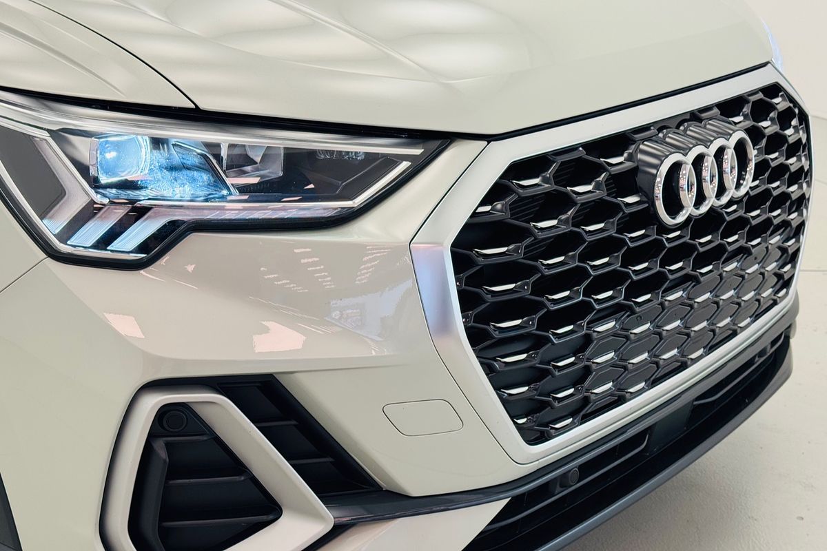 2024 Audi Q3 35 TFSI S line F3