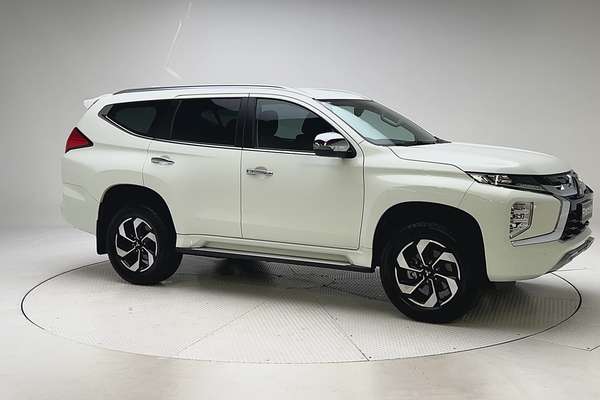 2024 Mitsubishi Pajero Sport GLS QG thumb-3