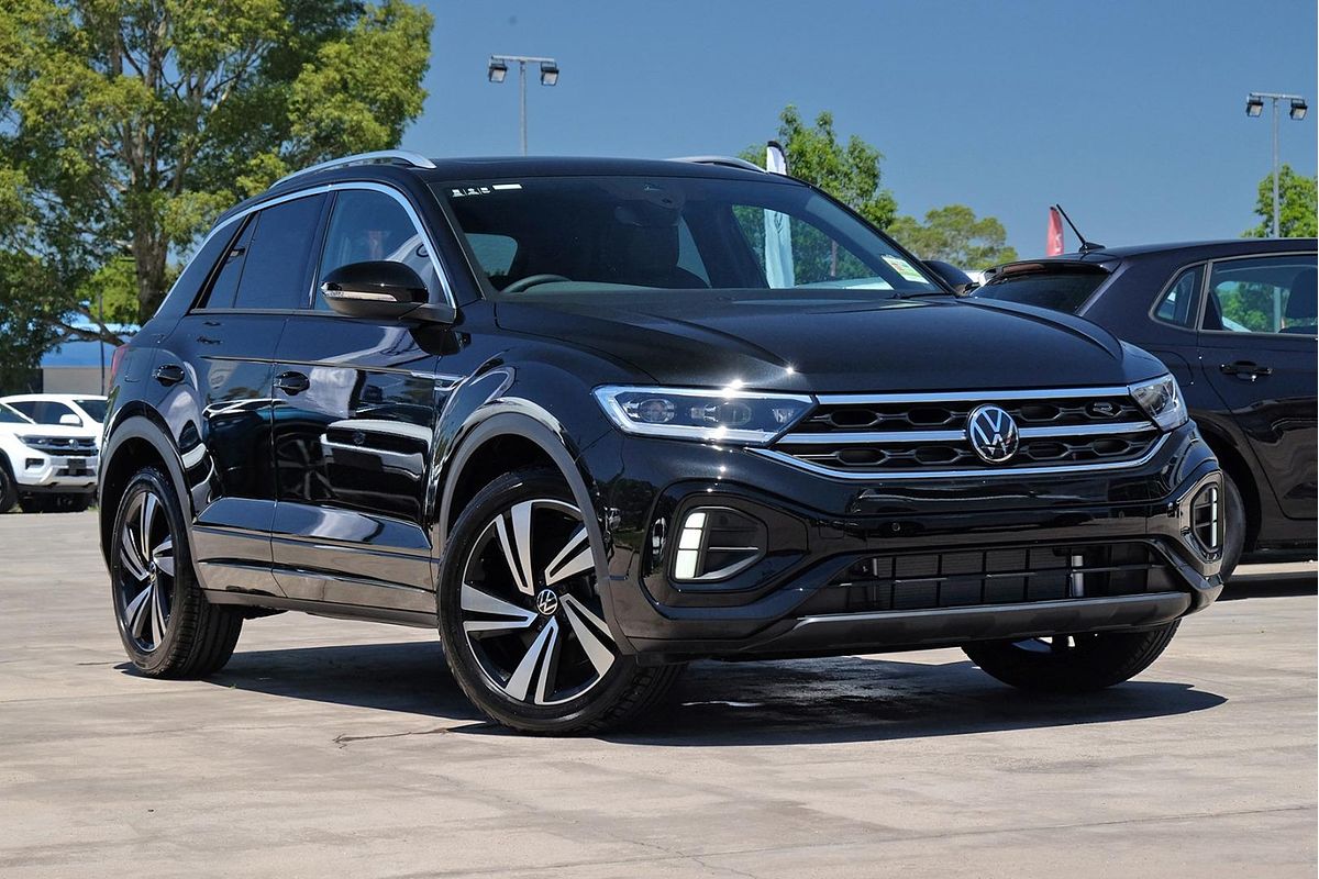 2025 Volkswagen T-Roc 140TSI R-Line D11