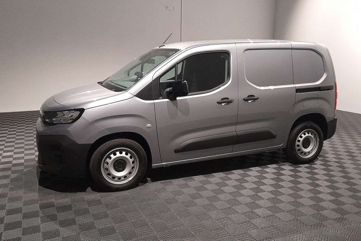 2024 Peugeot Partner Pro K9 SWB Low Roof image 8