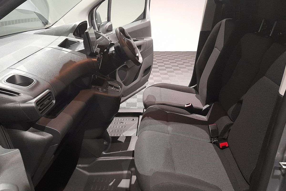 2024 Peugeot Partner Pro K9 SWB Low Roof image 19