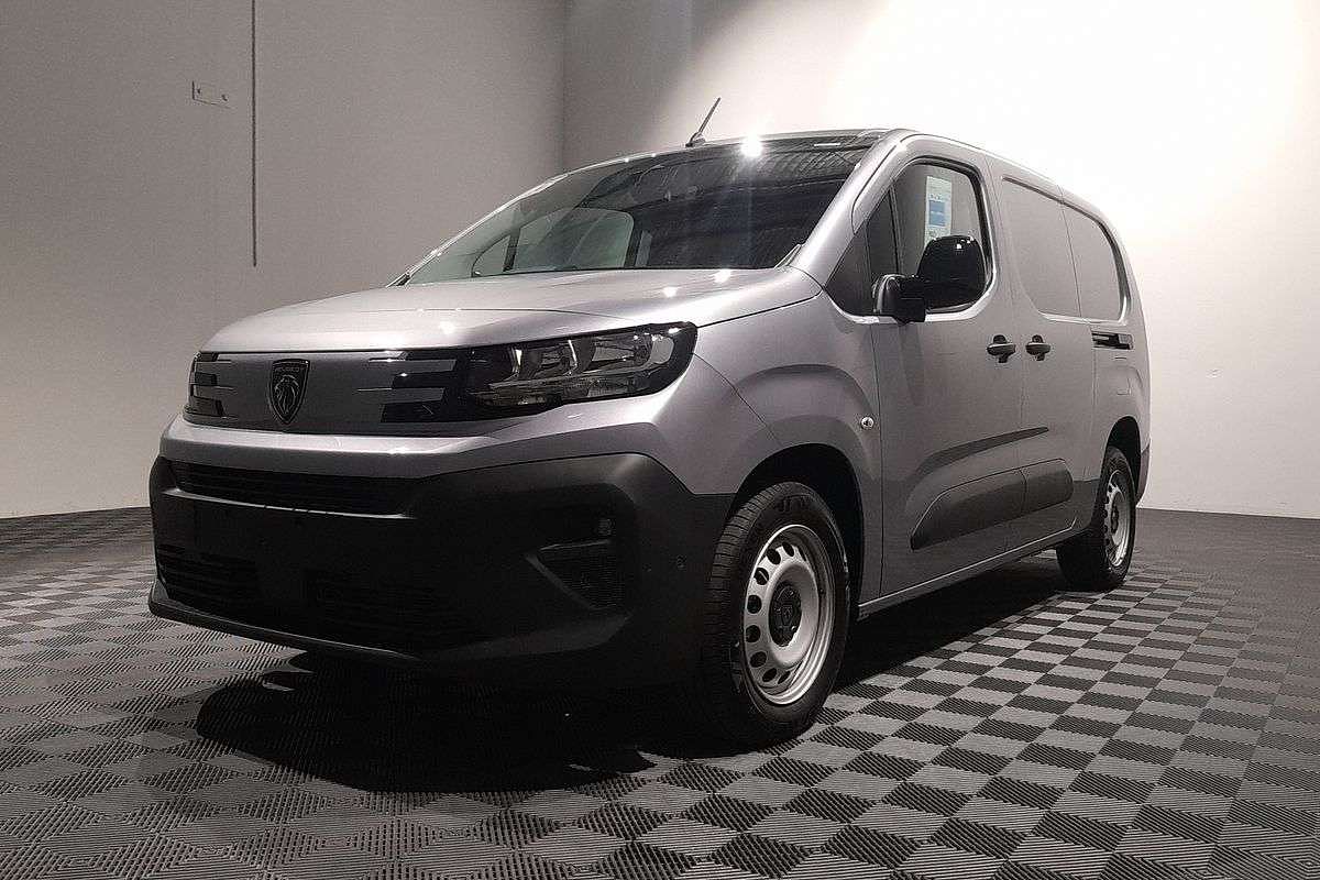2025 Peugeot Partner Pro K9 LWB Low Roof image 4
