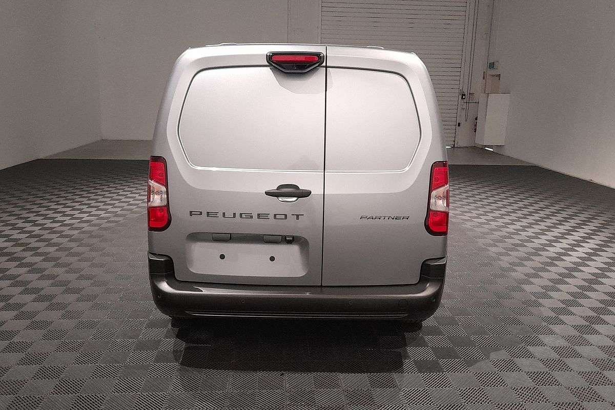 2025 Peugeot Partner Pro K9 LWB Low Roof image 9