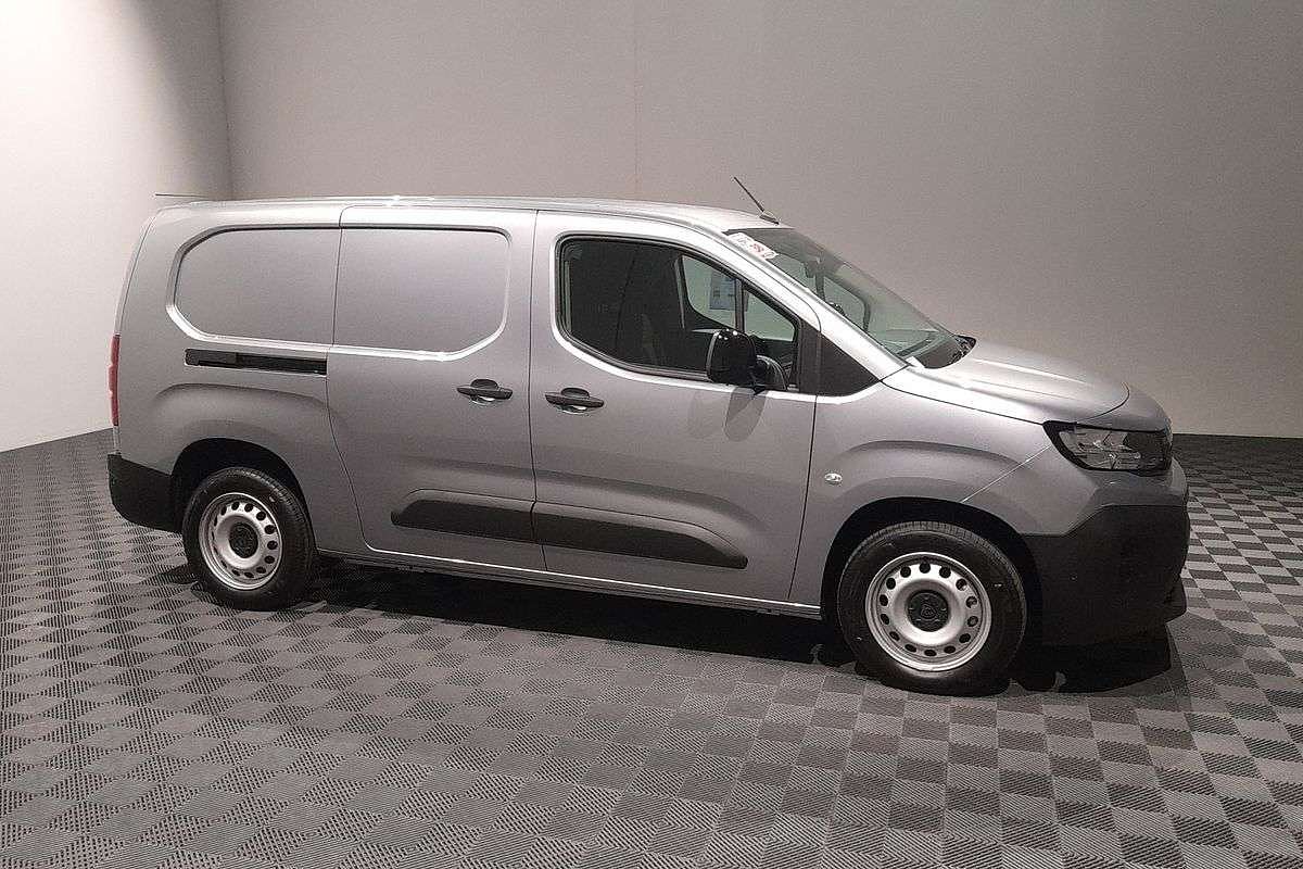 2025 Peugeot Partner Pro K9 LWB Low Roof image 12