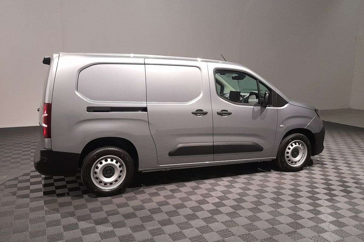 2025 Peugeot Partner Pro K9 LWB Low Roof image 13