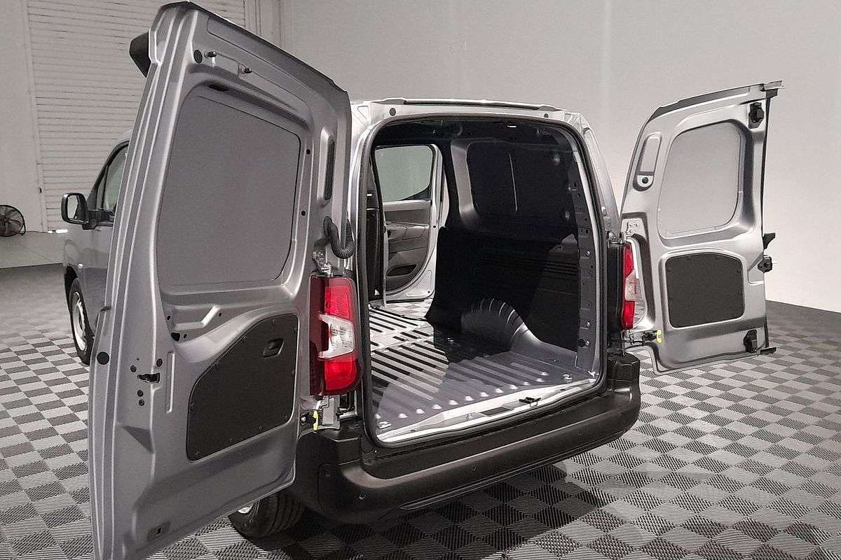 2025 Peugeot Partner Pro K9 LWB Low Roof image 22