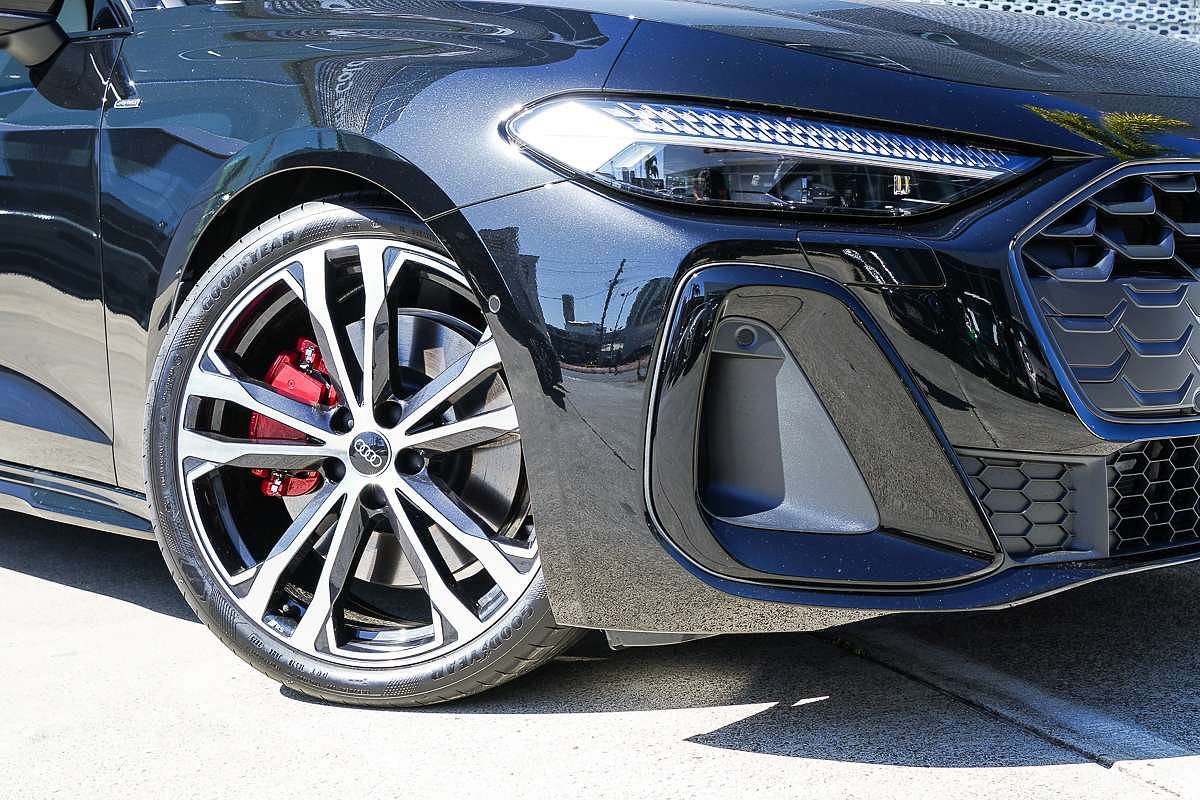 2025 Audi A5 e-hybrid S-Line B10