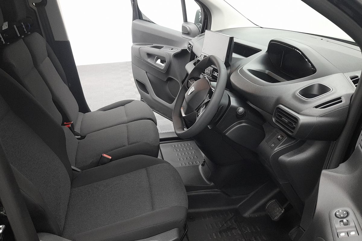 2025 Peugeot Partner Premium K9 SWB Low Roof