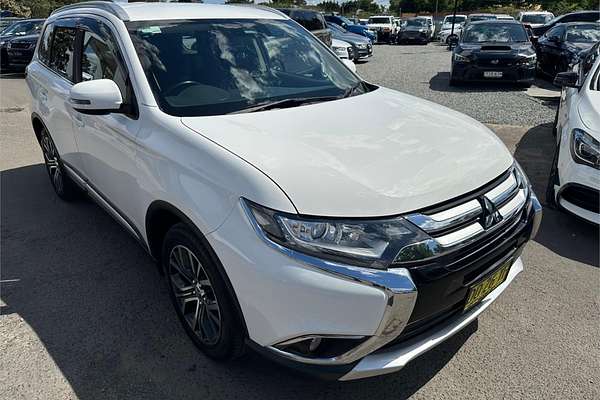 2017 Mitsubishi Outlander LS Safety Pack ZK