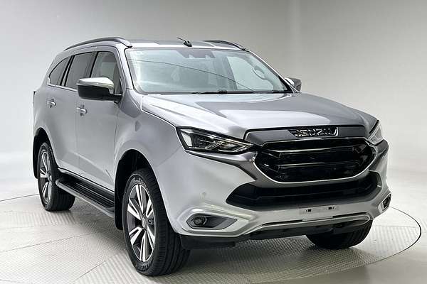 2022 Isuzu MU-X LS-T