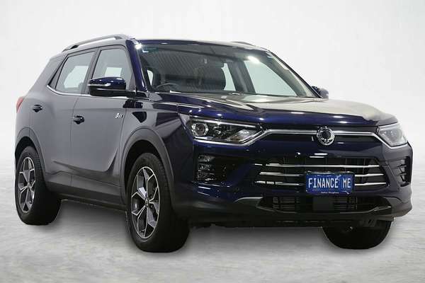 2023 KGM Korando ELX C300