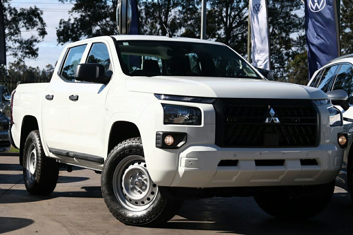 2025 Mitsubishi Triton GLX MV 4X4