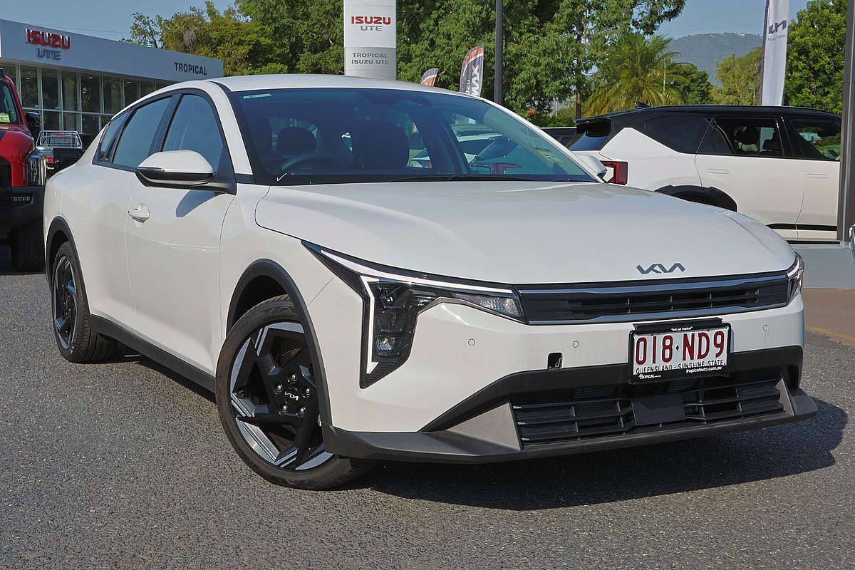 2025 Kia K4 Sport+ CL4m