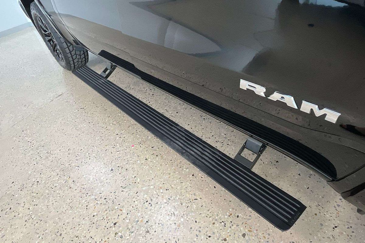 2025 RAM 1500 Laramie Sport Hurricane SO RamBox DT 4X4 SWB image 15