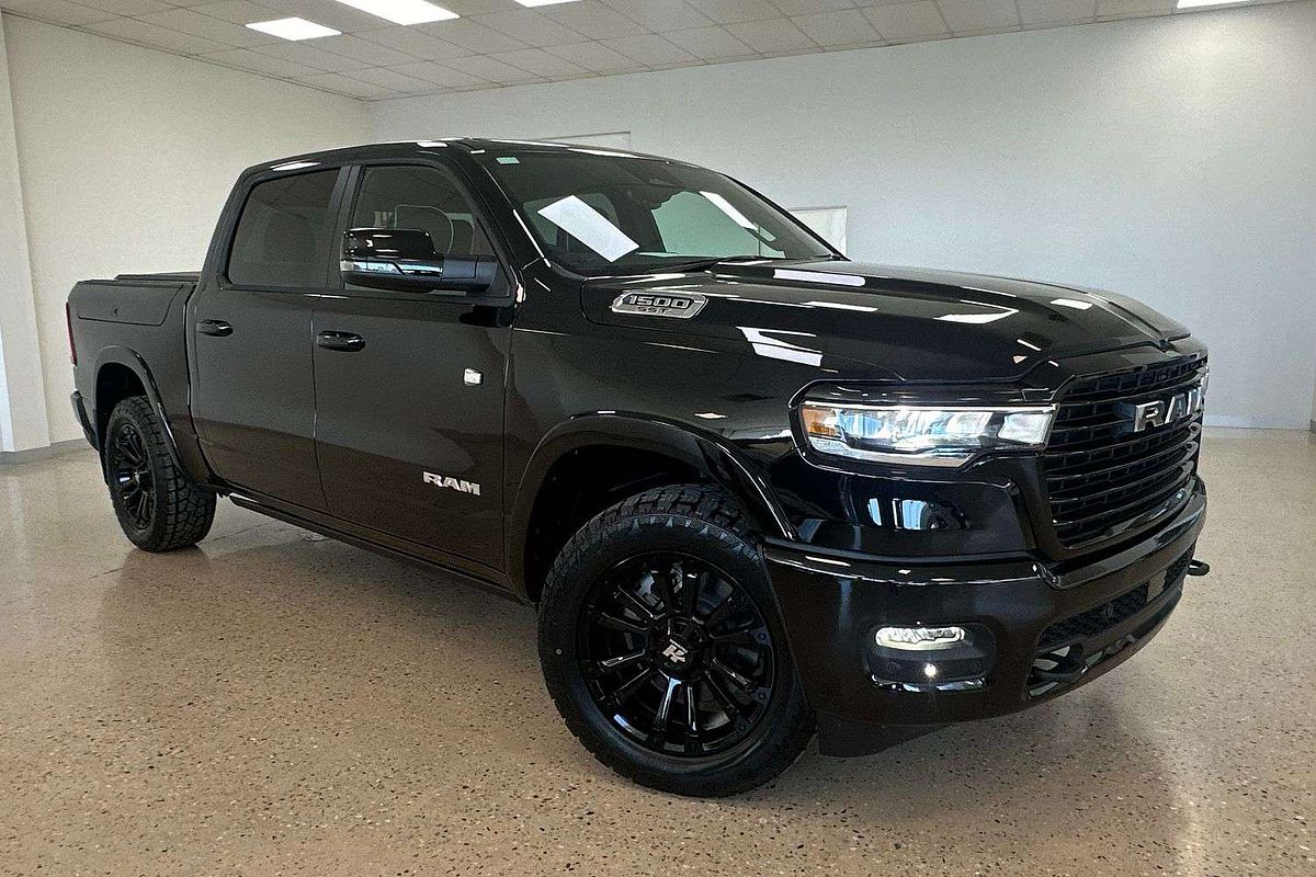2025 RAM 1500 Laramie Sport Hurricane SO RamBox DT 4X4 SWB