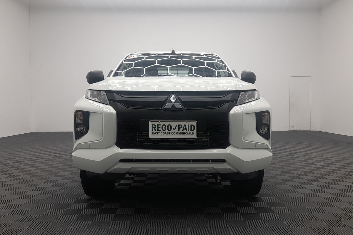 2022 Mitsubishi Triton GLX MR 4X4